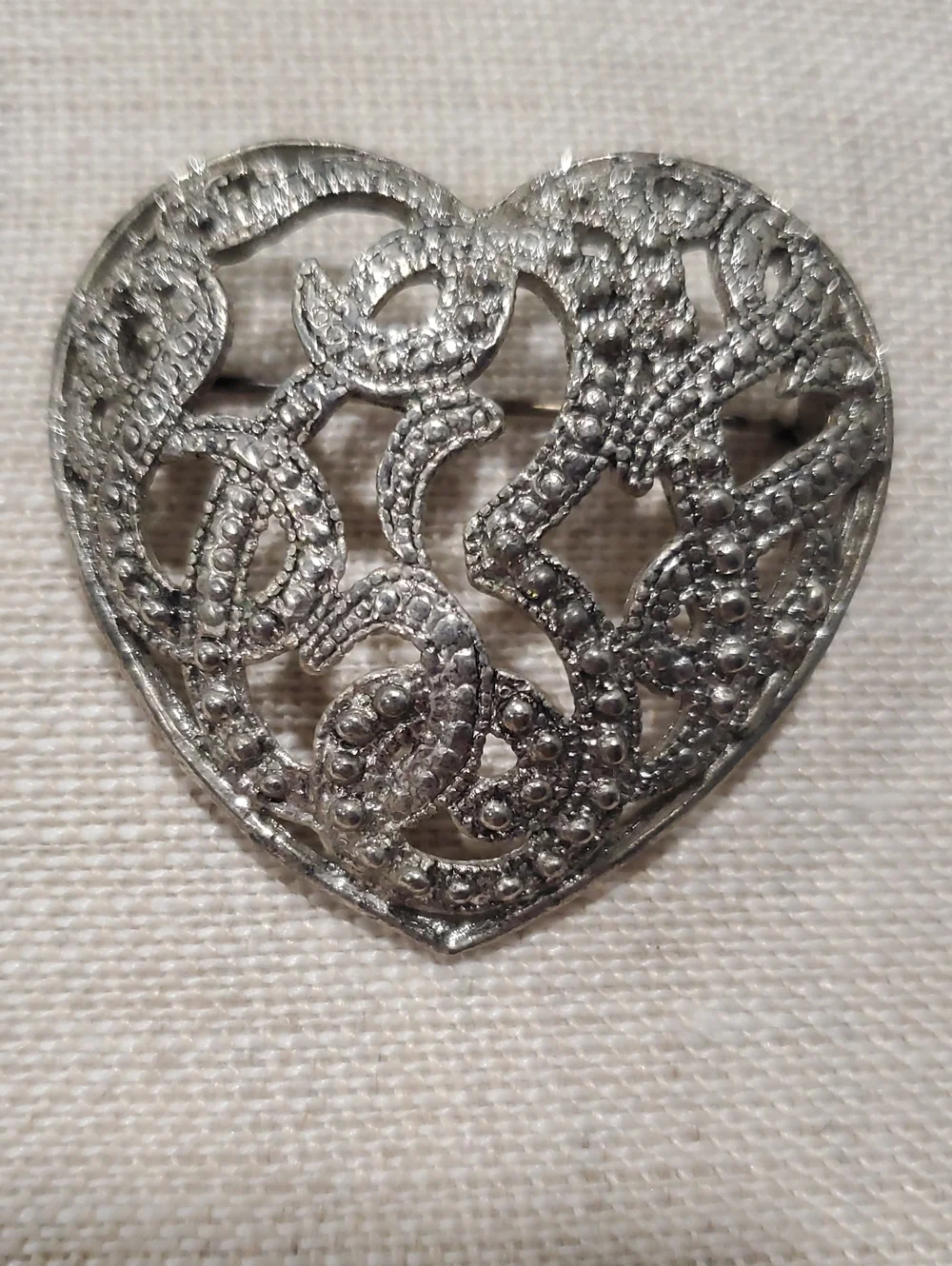 Silver Heart Filigree Brooch - Elegant Women’s Jewelry